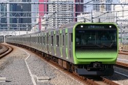 451257
