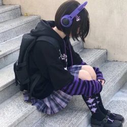 77134